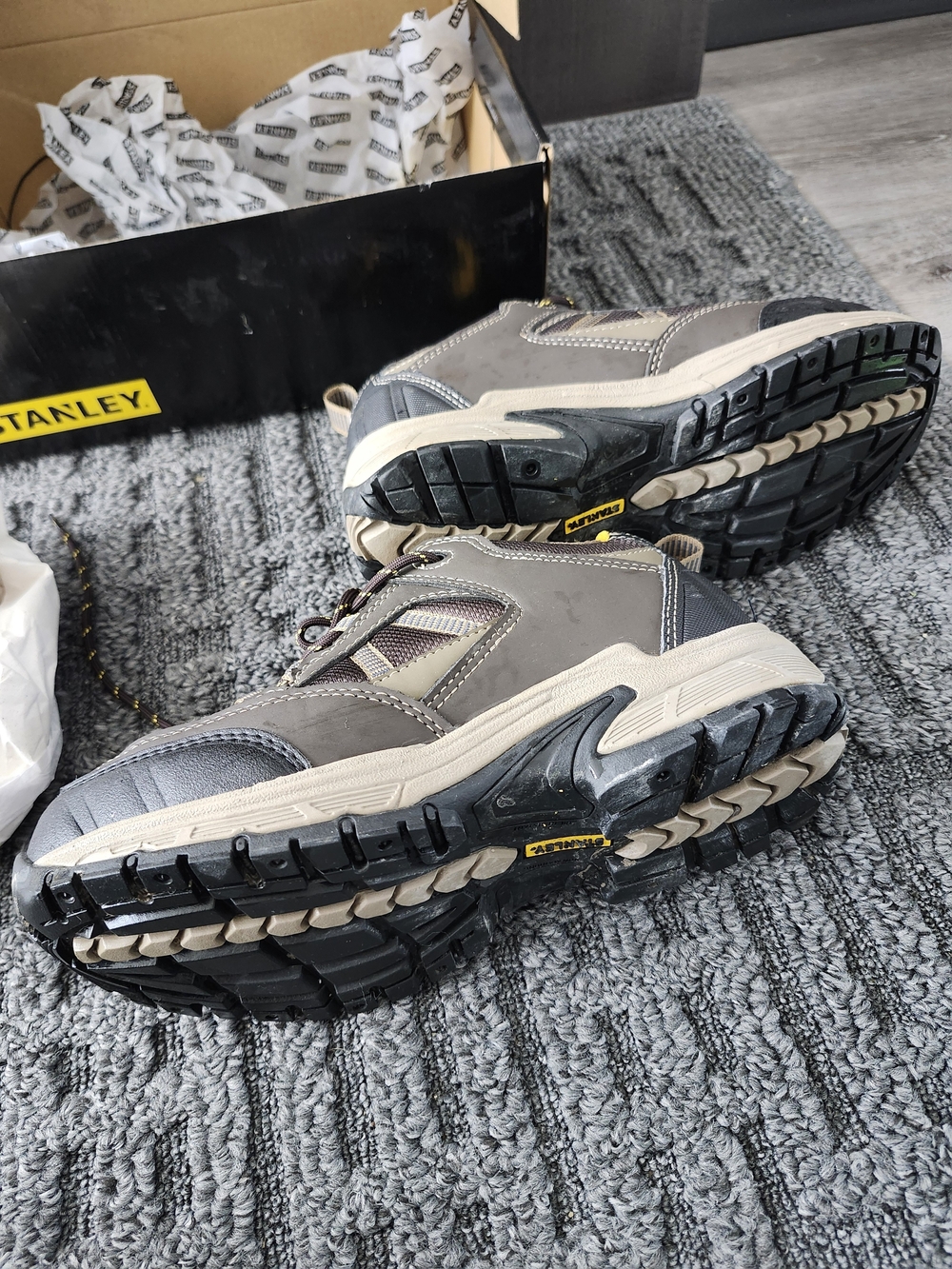 NWT Men's Safety Work Boots Shoes Size 7 Yellow Gray Brown Clean Brand New
